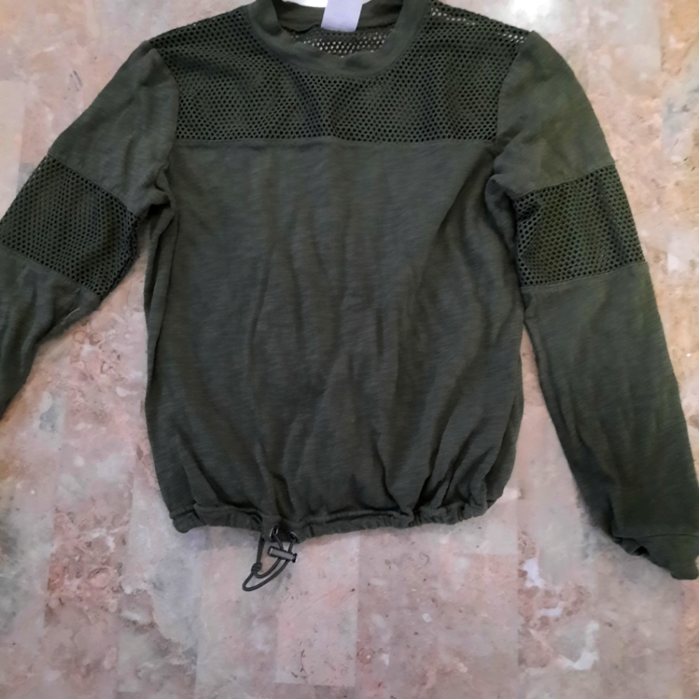 Long sleeve with mesh cut outs